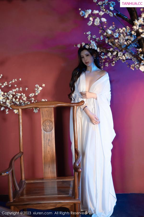 周妍希 奶瓶土肥圆 [XiuRen]高清写真图 2023.11.07 No.7625 Carol周妍希 古风美腿第36张图片
